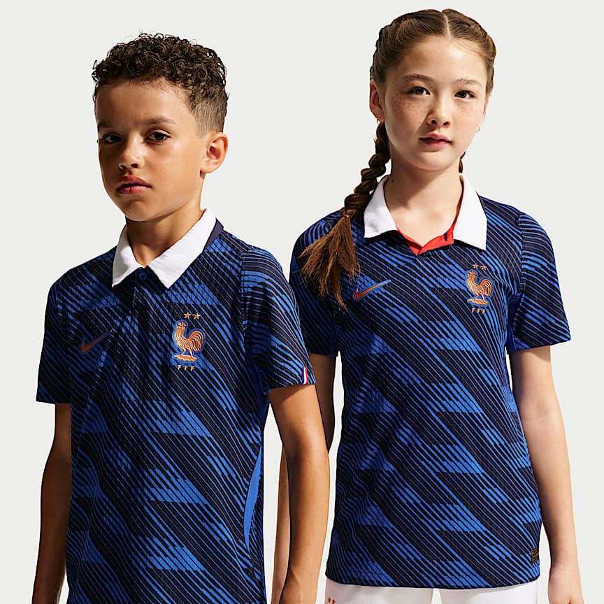 France x Jacquemus Older Kids' Short-Sleeved Football Top. Nike SK